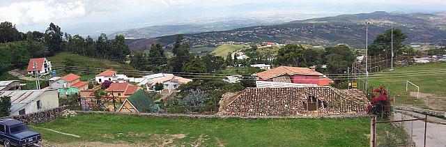 La vista que probablemente tenía Diego de Lozada cuando vivía aquí en su encomienda, 30 años antes de ir a fundar Caracas (si es que es cierto que vivió acá; los estudiosos no parecen estar convencidos).