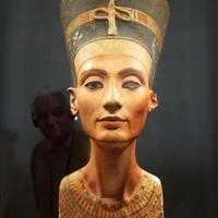 070 Nefertiti