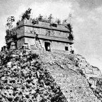 ChichenItzaTemple-Maudslay-BW-1a