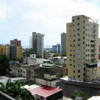 El suroeste de Maracay. Al fondo, el lago mal llamado "de Valencia".