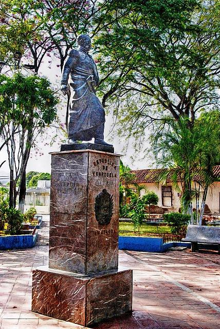 Estatua de Bolívar