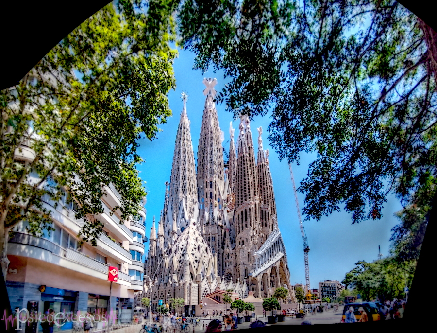 Vista de una esquina de la Sagrada Familia